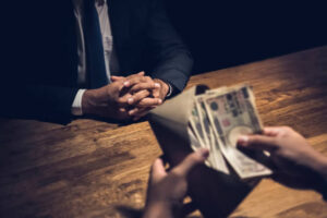 ヤミ金融業者に同僚の個人情報流出　役場内の個人情報不正収集などで懲戒処分【福岡県】