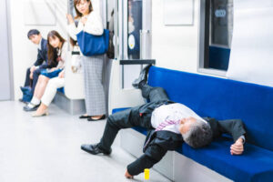 【財務省】ビール9杯飲んでＰＣ、行政文書など紛失　計187名分の個人情報含む
